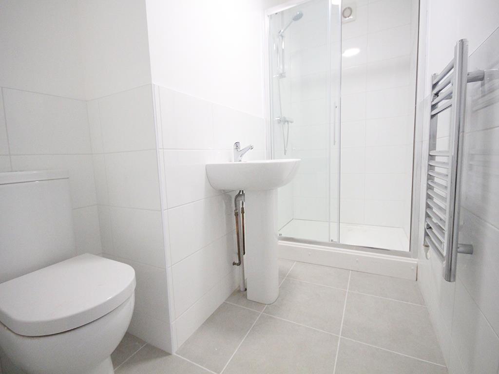 2 bedroom apartment To Let in Earby - IMG_5059.jpg